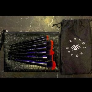 ROUGE & ROGUE 7-Pc Dragon Brushes w/ Faux Croc Cosmetic Bag & Drawstring Bag NEW